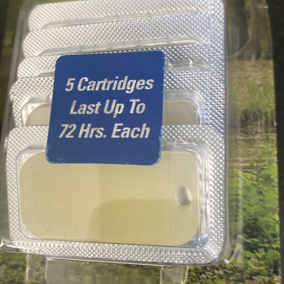 NIP Set of 2 Mosquito Repellent Wrist Band, DEET-Free - Picture 3 of 4